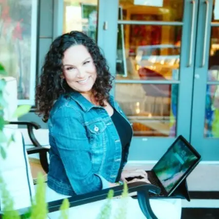Lain Ehmann, Director of Content, Mastermind.com